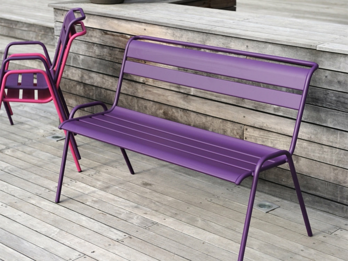 banc de jardin en acier
