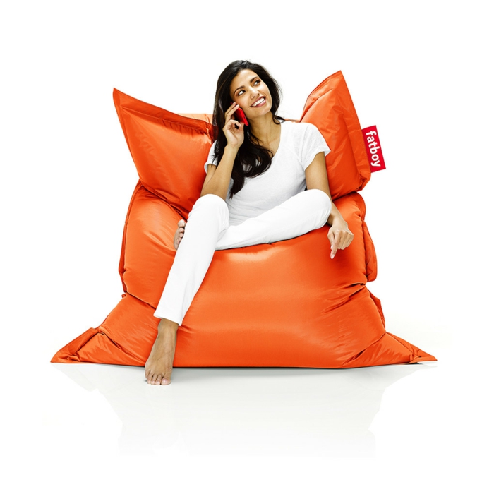 par exemple c'est un pouf géant orange de fatboy 