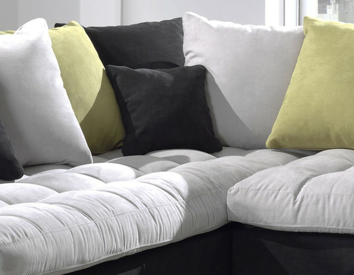 comment nettoyer un canapé en tissu avec tahces différentes