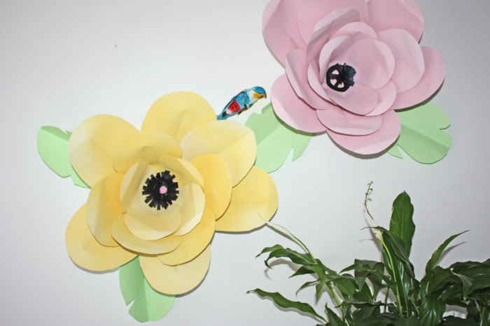 fleurs en papier géantes