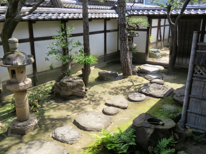 jardin maison traditionnelle japonaise