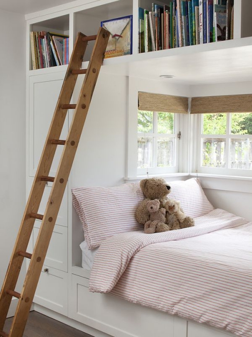 lit pour petit espace armoires et tiroirs en blanc