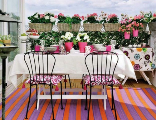 astuce déco balcon une terrasse fleurie