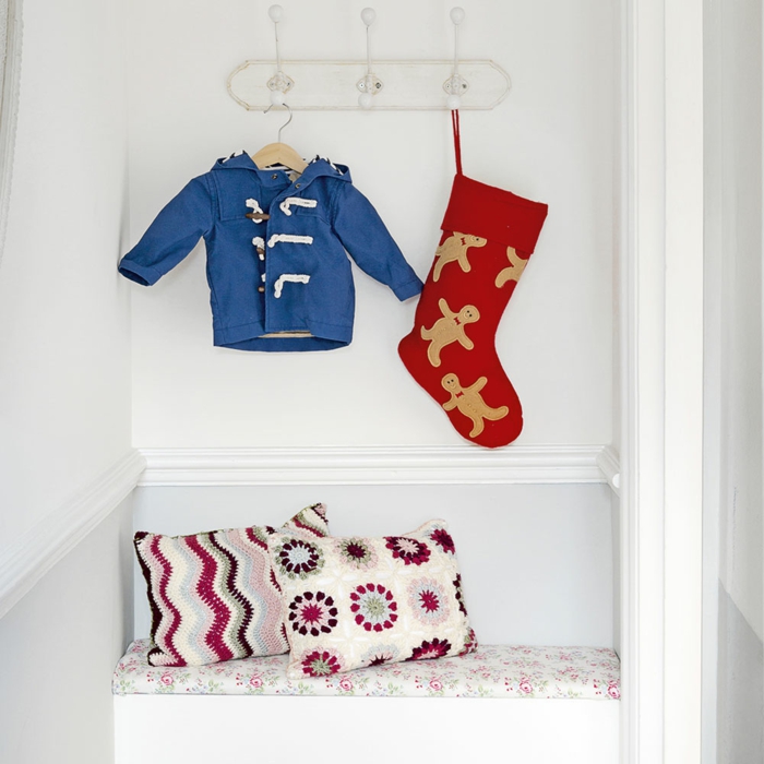 déco couloir étroit peinture blanche