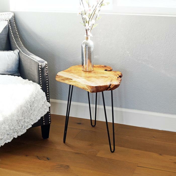 table basse tronc d'arbre plateau verni pieds en métal