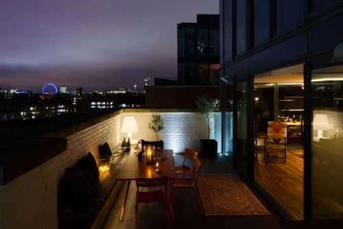 éclairage balcon grande terrasse en briques