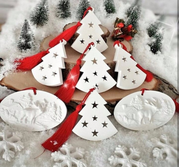 déco de Noël en pâte fimo figures blanches
