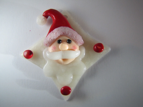 déco de Noël en pâte fimo Père Noël aux joues roses