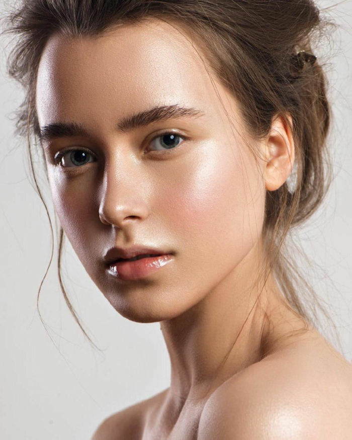 yoga skin maquillage femme moderne