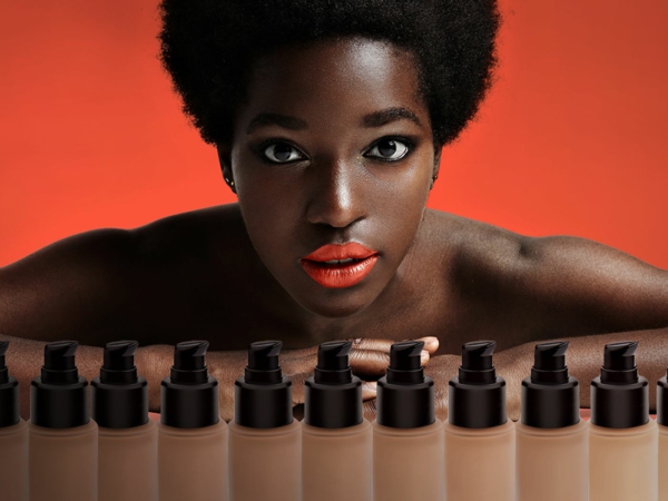 Contouring peau noire en 4 étapes faciles fond de teint