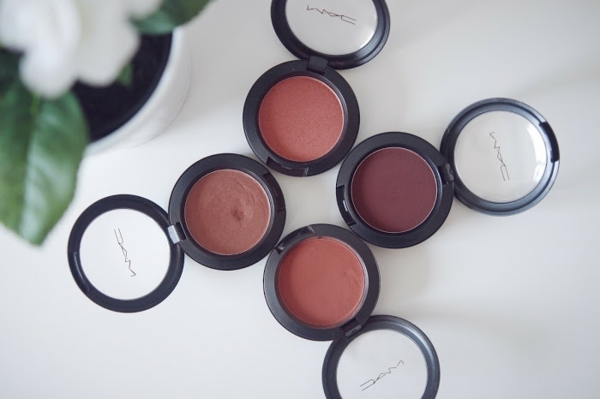 Contouring peau noire en 4 étapes faciles produits maquillage