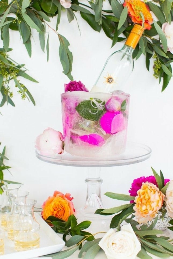 idée déco de table baby shower seau à glace fleuri diy