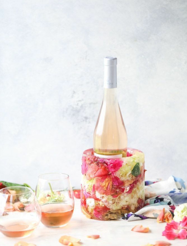 idée déco de table soirée romantique seau à glace fleuri diy