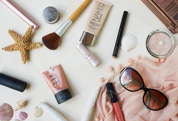 maquillage à la plage il y a de tout