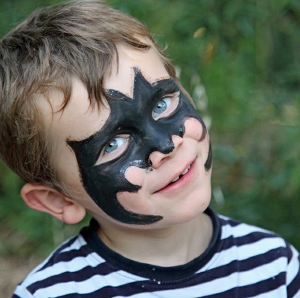 maquillage halloween enfant batman