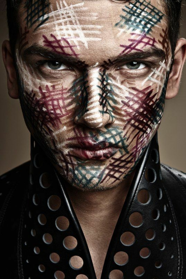 idée de maquillage pour halloween homme visage dessiné maquillage halloween homme motif lignes