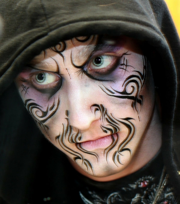 idée de maquillage halloween homme facile sorcier tatoué maquillage halloween homme sorcier
