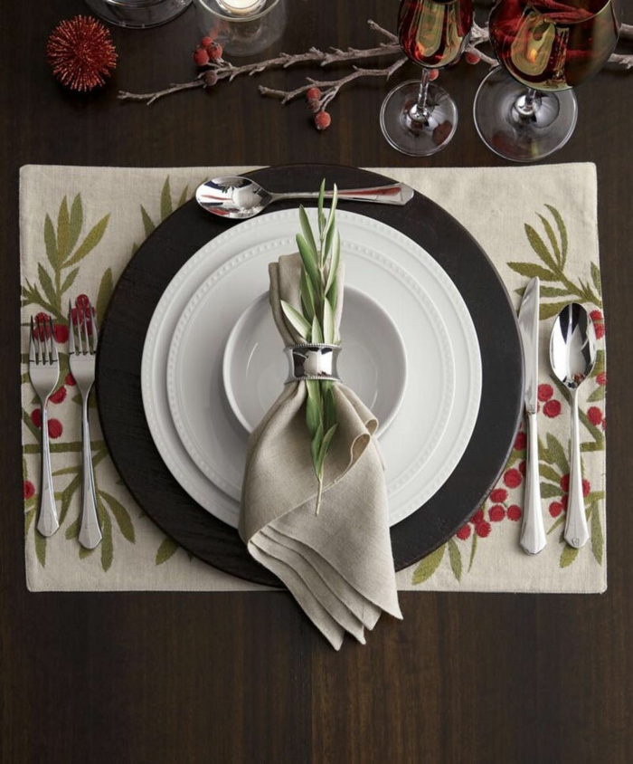 assiette de Noël déco avec serviette