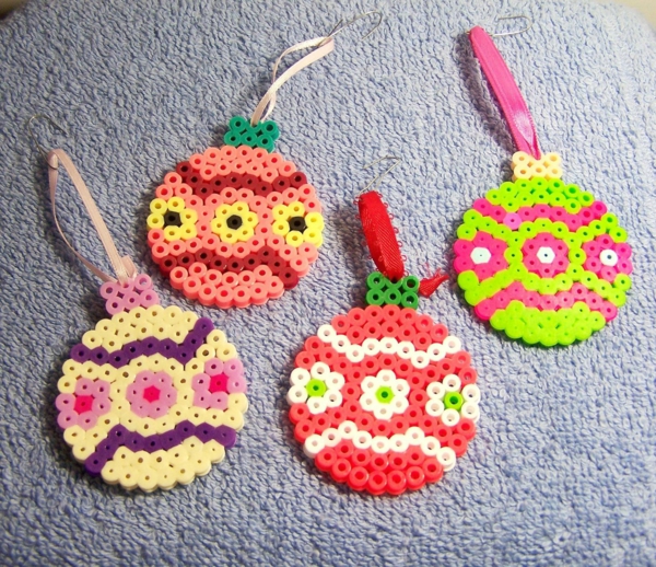 bricolage noël ornements de sapin en perles à repasser