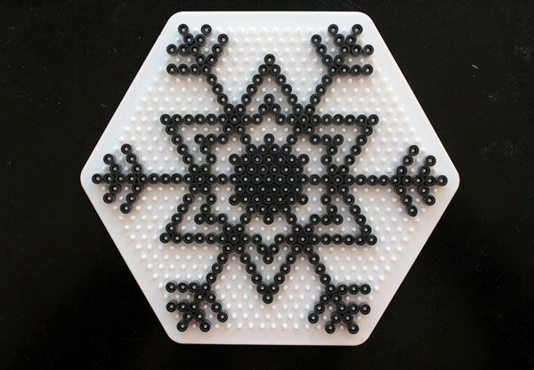 comment faire un flocon de neige en perles à repasser