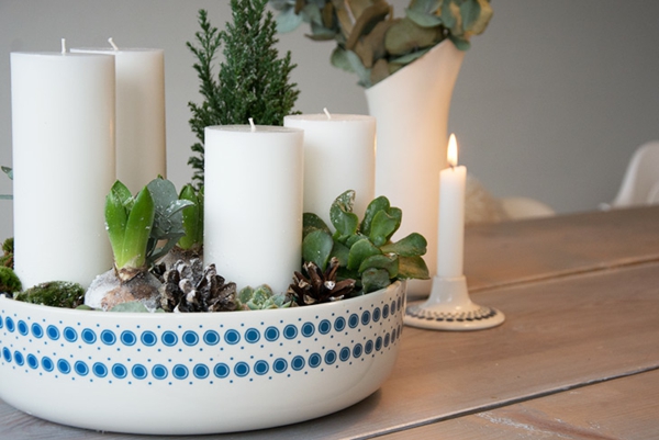 couronne de l'avent bougies blanches succulentes