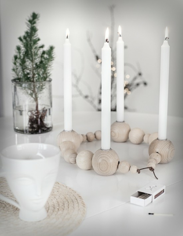 couronne de l'avent bougies boules en bois