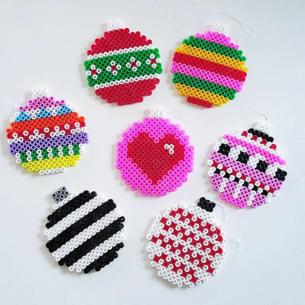 diy boules de noël en perles à repasser