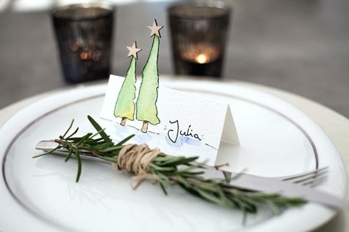 déco avec romarin assiette de Noël