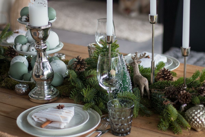 déco magnifique serviette en forme de sapin assiette de Noël