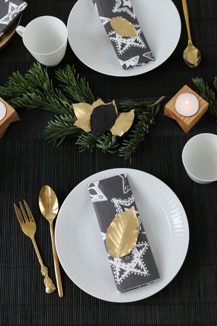 noir et doré idée déco assiette de Noël