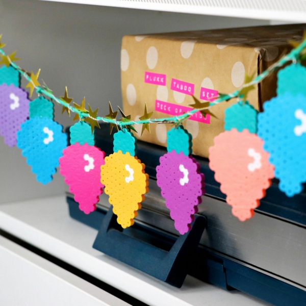 réaliser guirlande de noël en perles à repasser