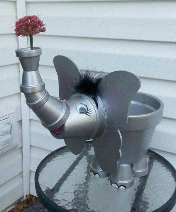 bricolage déco jardin avec des pots en terre cuite éléphant