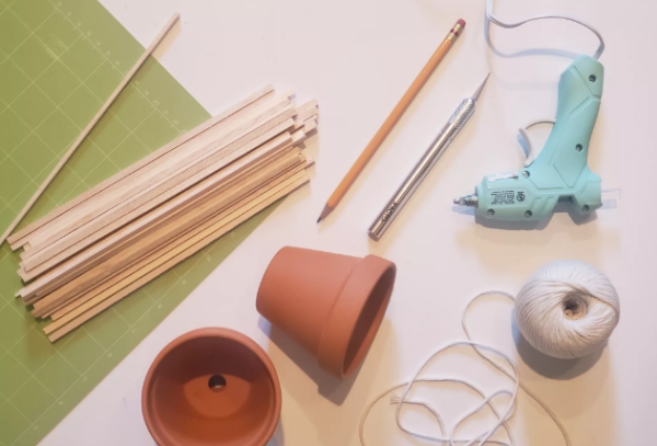 fabriquer un pot de fleurs outils de bricolage 