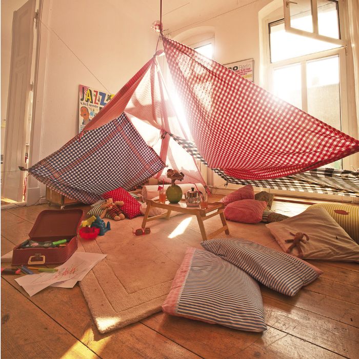 idée amusante cabane intérieur enfant