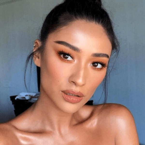 laminage sourcils épais et droits 