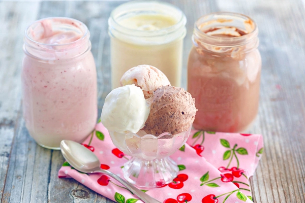 glace fait maison dans un bocal 