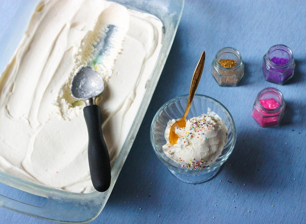 glace fait maison pour la famille et les invités 