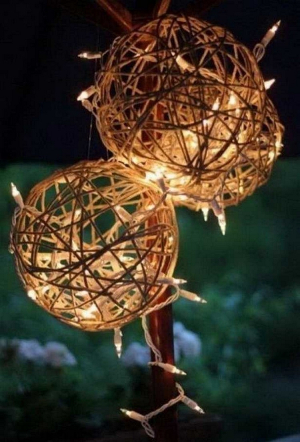 éclairage de jardin DIY fabriquer des boules de ficelle 