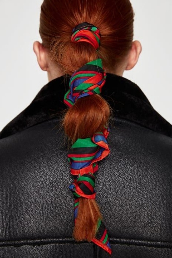 coiffure avec foulard queue de cheval