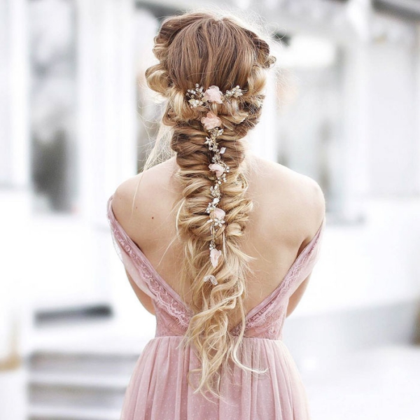coiffure avec tresse une demoiselle d’honneur 