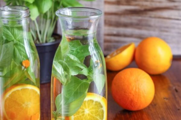 eau infusée au basilic et oranges