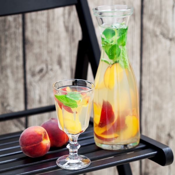 eau infusée à ala pêche et menthe
