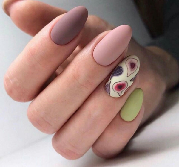 manucure stylée tendance couleurs de figues 