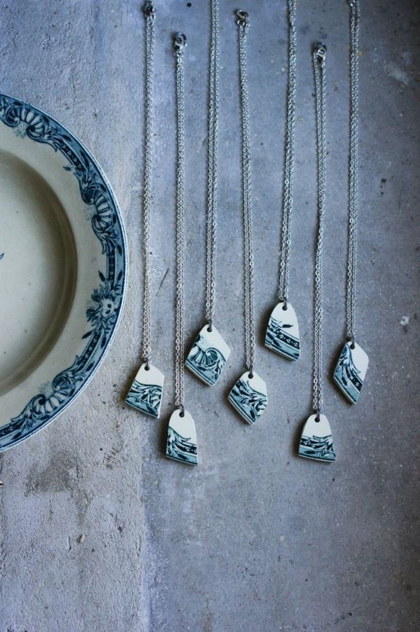 morceaux d'assiette brusée diy collier femme recycler vaisselle ancienne