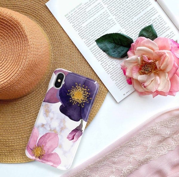 coque-smartphone-à-fleurs-coque-personnalisée-florale-pour-femme coque telephone fleurie, comment choisir sa coque et proteger son telephone