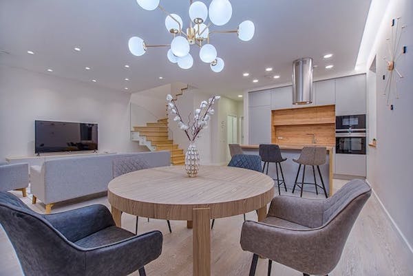 mettre-des-spots-led-dans-salon-cuisine-salle-à-manger-éclairage-intérieur