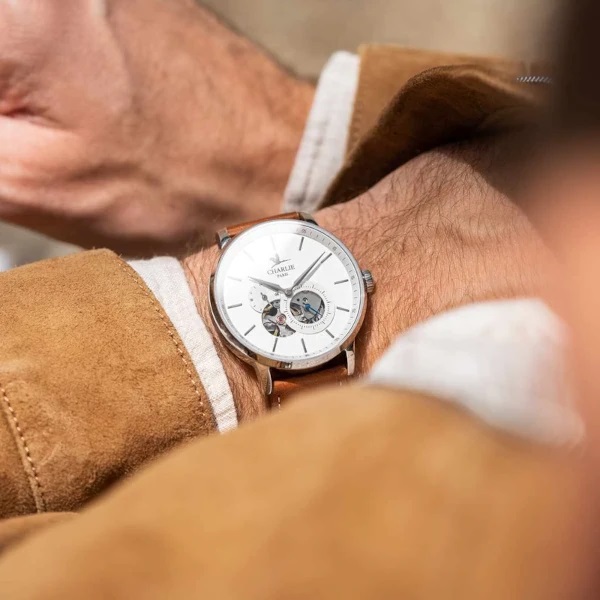 montre-homme-automatique-coeur-ouvert-blanc