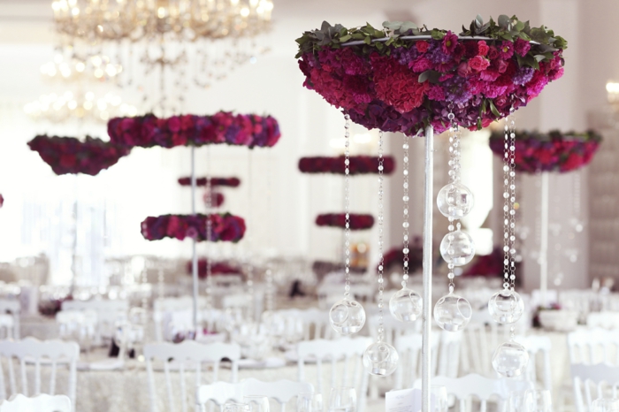 Composition florale mariage,centre de la table,roses rouges
