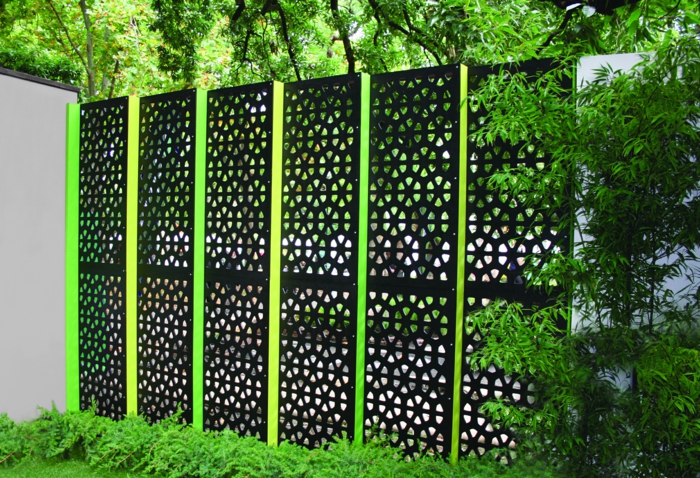 par exemple c'est une clôture de jardin en métal