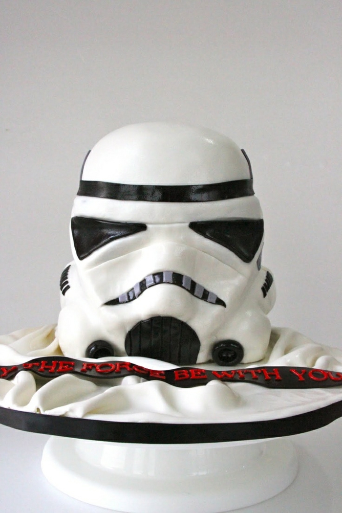 gâteau d'anniversaire star wars storm trooper may the force be with you
